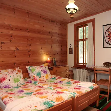 къща край реката - بيت للعطل ترايغراد