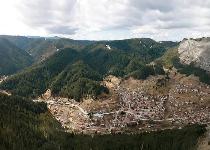 Semesterbostad къща край реката -