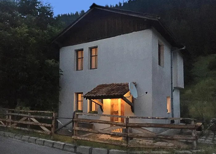 къща край реката - Semesterbostad Trigrad