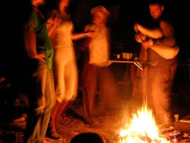 къща край реката - بيت للعطل